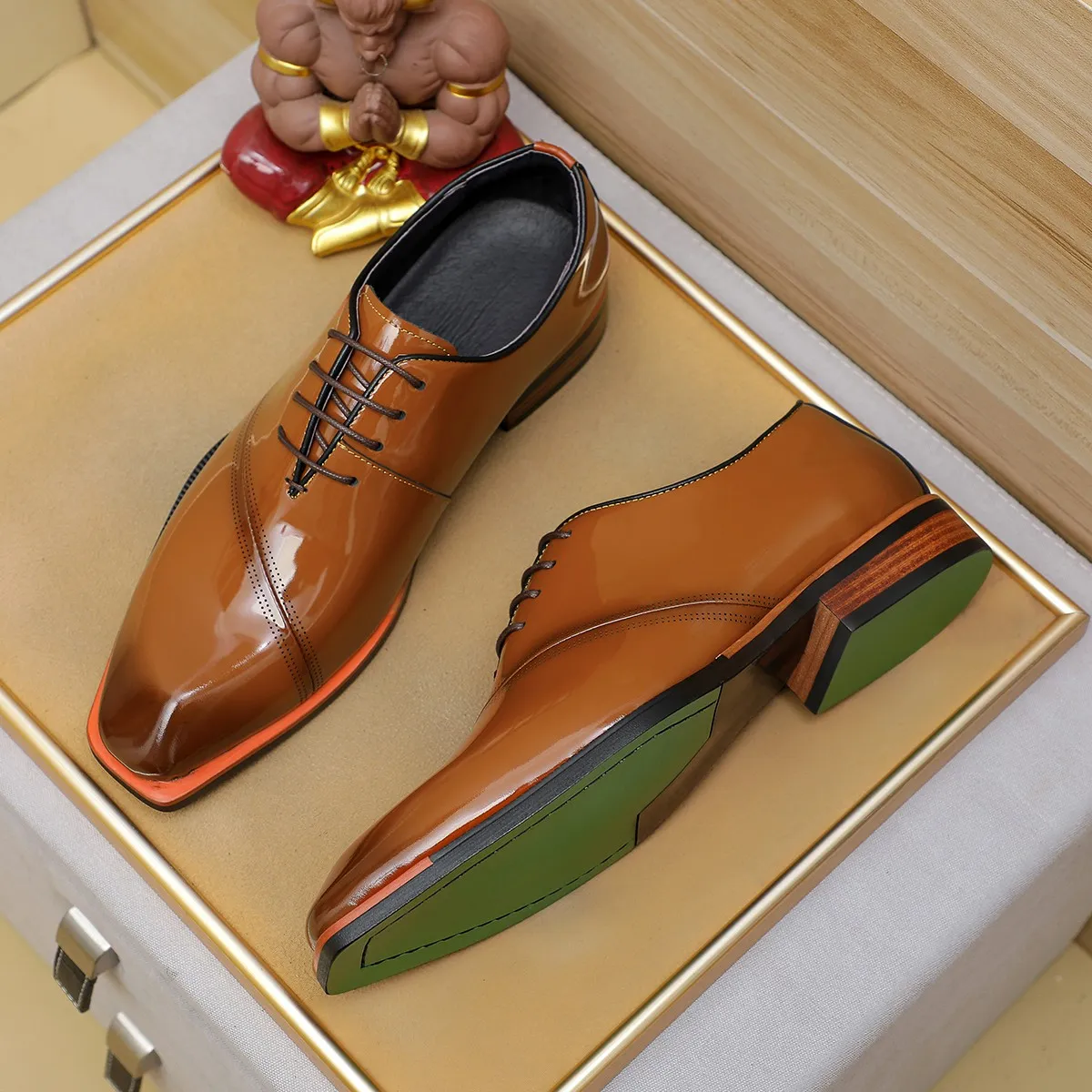 Men's shoes 💰640 💰 Louis Vuitton LV ® Autumn and Winter 🆕 models 🔛Full shoe counter First layer cowhide, 🐂Leather lined casual shoes for men, super soft outsole, essential for driving. Counter synchronization Original first layer cowhide Completely 1:1 mold customization 🌹Top version, color optional! Number: 38-45 (37.46. Customized)